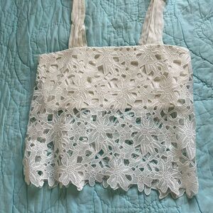 Karina Grimaldi White Floral Lace Crop Top. Size S.